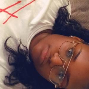 Meet your Posher, Victoria